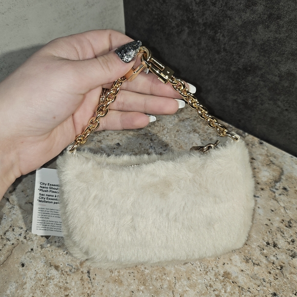 Lululemon Plush Fleece City Essentials Nano Shoulder Bag - Picture 2 of 2